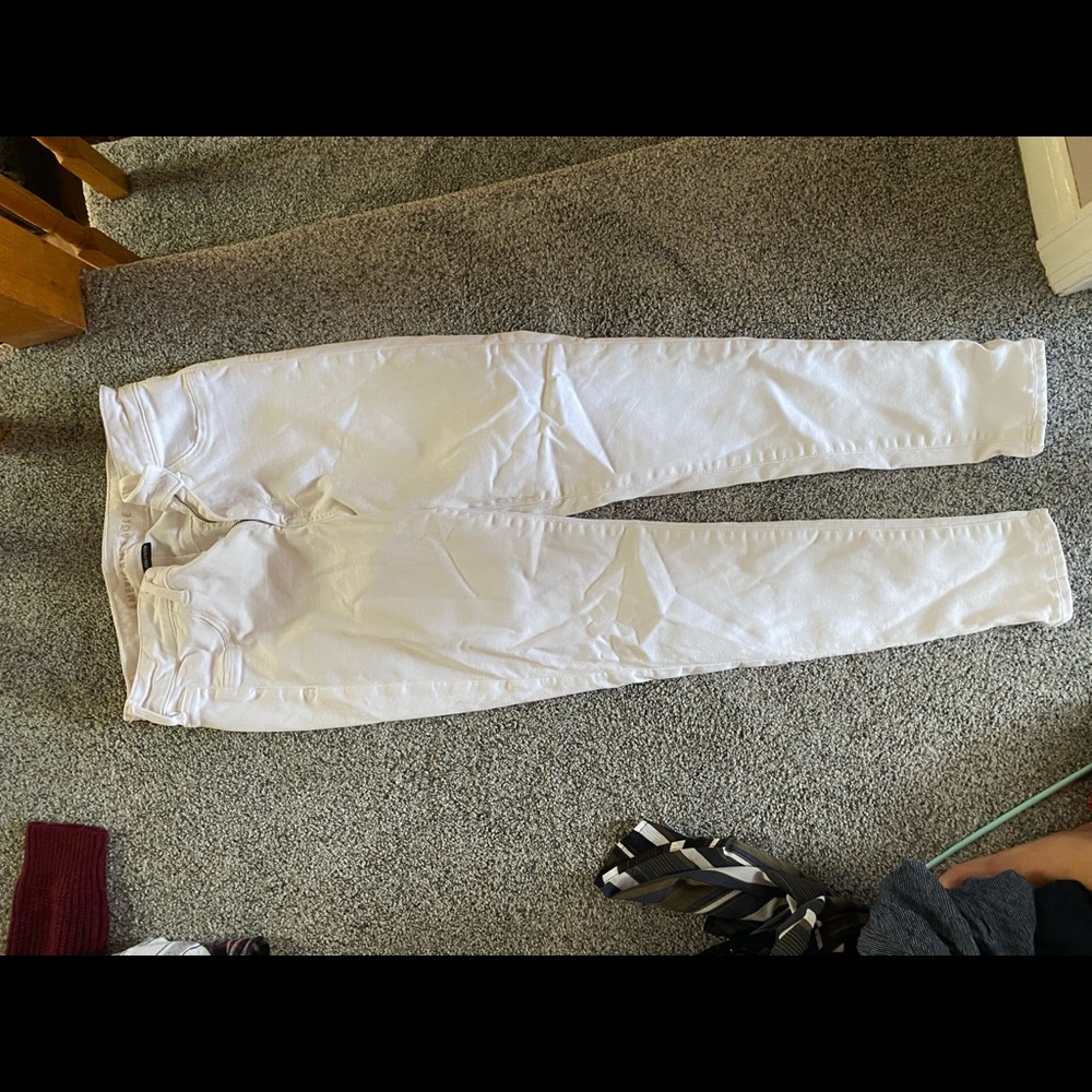 American Eagle White Ne(x)t Level Stretch